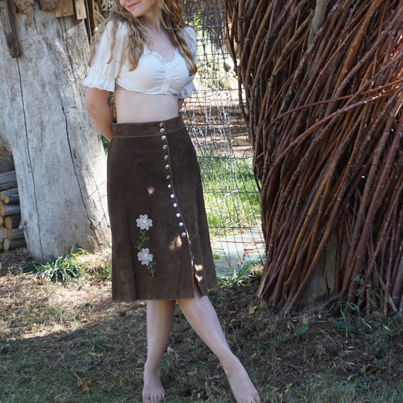 Darling, True Vintage 1970’s Genuine Leather snap button brown skirt - Picture 12 of 12